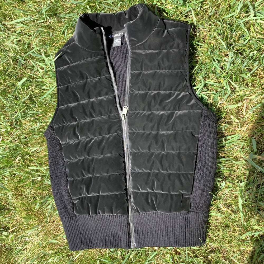 Athleta woman’s vest Black Quilted front Puffer with Ribbed sweater back
